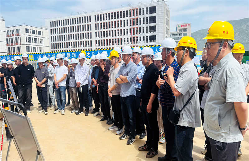 2025年4月17日，由莆田市涵江区住房和城乡建设局主办、AG旗舰厅三建承办的钢筋安装工程质量防控现场交流会在联东U谷·涵江海峡智造产业谷一期成功召开。